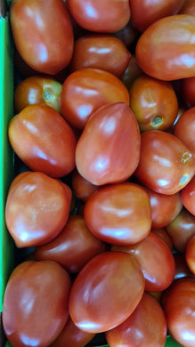 VEG COMBO-1kg tomatoes,1pkt chillies, 2kg onion, 2kg UTD potatoes , 1 x 60g curry leaves